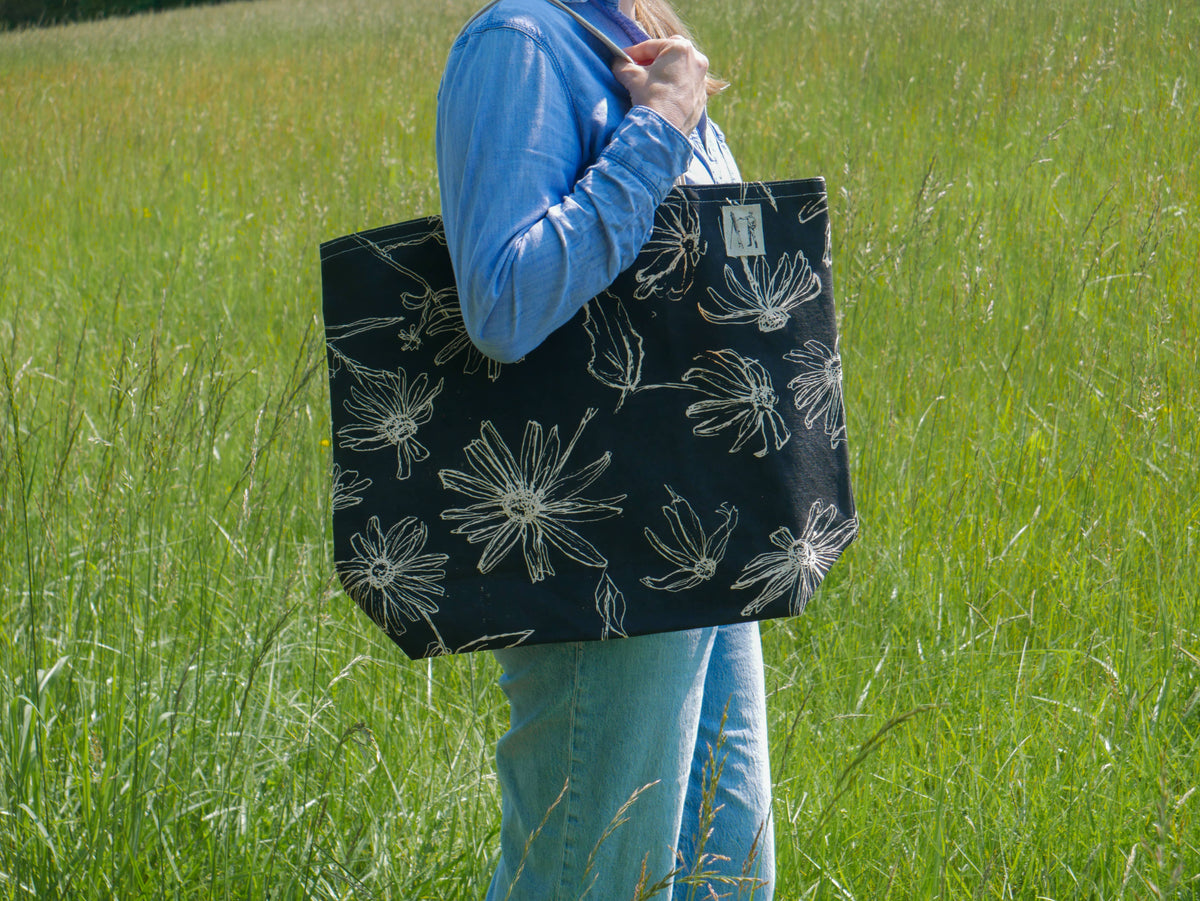 Black Eyed Susan Large Tote Bag